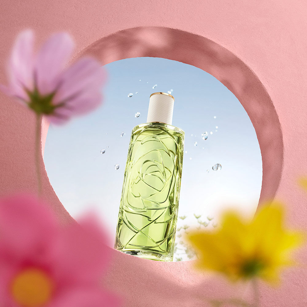 Off Now Eau de Toilette: Perfume citrico y amaderado