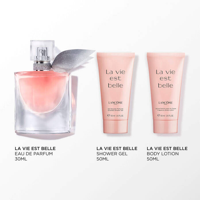 Imagen de los siguientes productos sobre fondo blanco: LA VIE EST BELLE EDP 30ML - LA VIE EST BELLE BODY LOTION 50ML - LA VIE EST BELLE SHOWER GEL 50ML