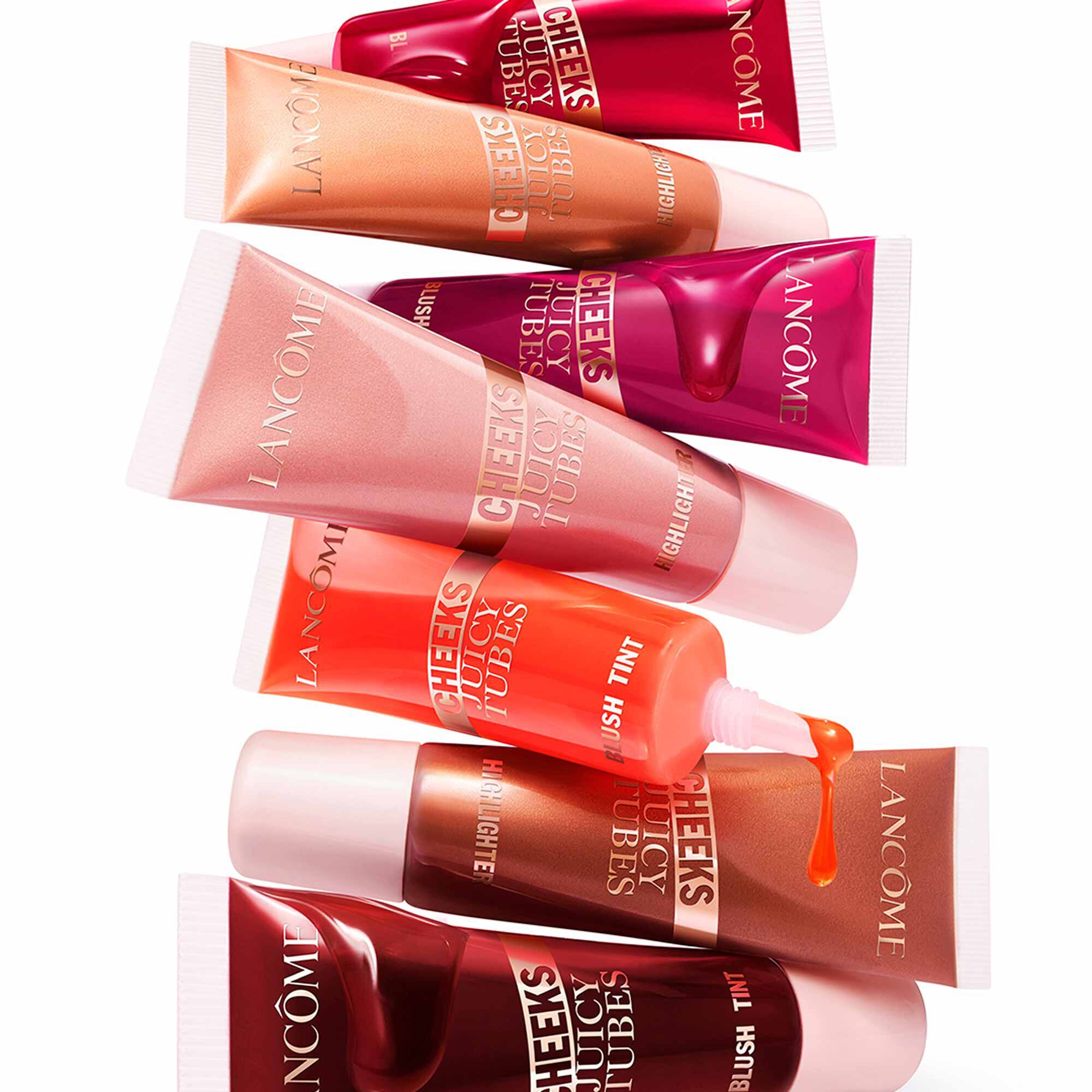 Un monton de Juicy Tubes Blush en varios colores.