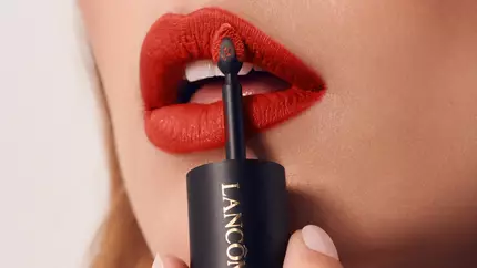 Visual de belleza de labial liquido para Lancome