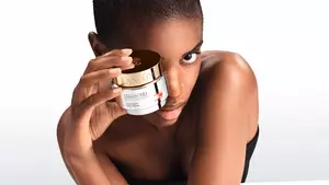 Visual de belleza Absolue Longevity.