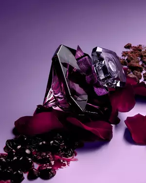 still life de la nuit tresor perfume