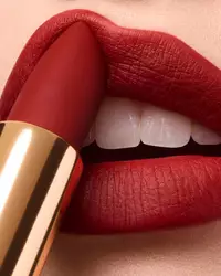 Intimatte en los labios