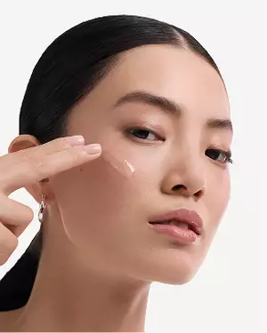 Ilustracion de belleza Lancome para hidratacion de la piel