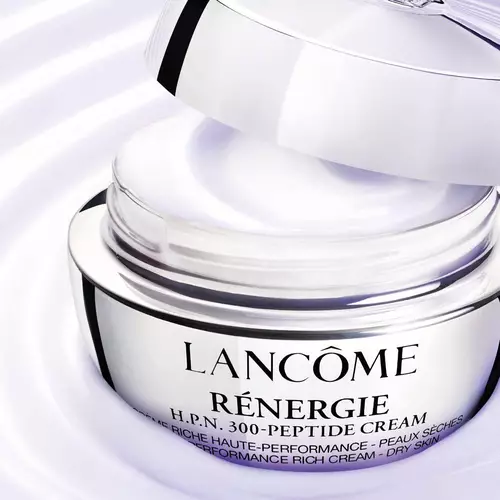Crema hidratante Lancome Renergie H.P.N. 300-Peptide en un tarro elegante, ideal para piel seca.