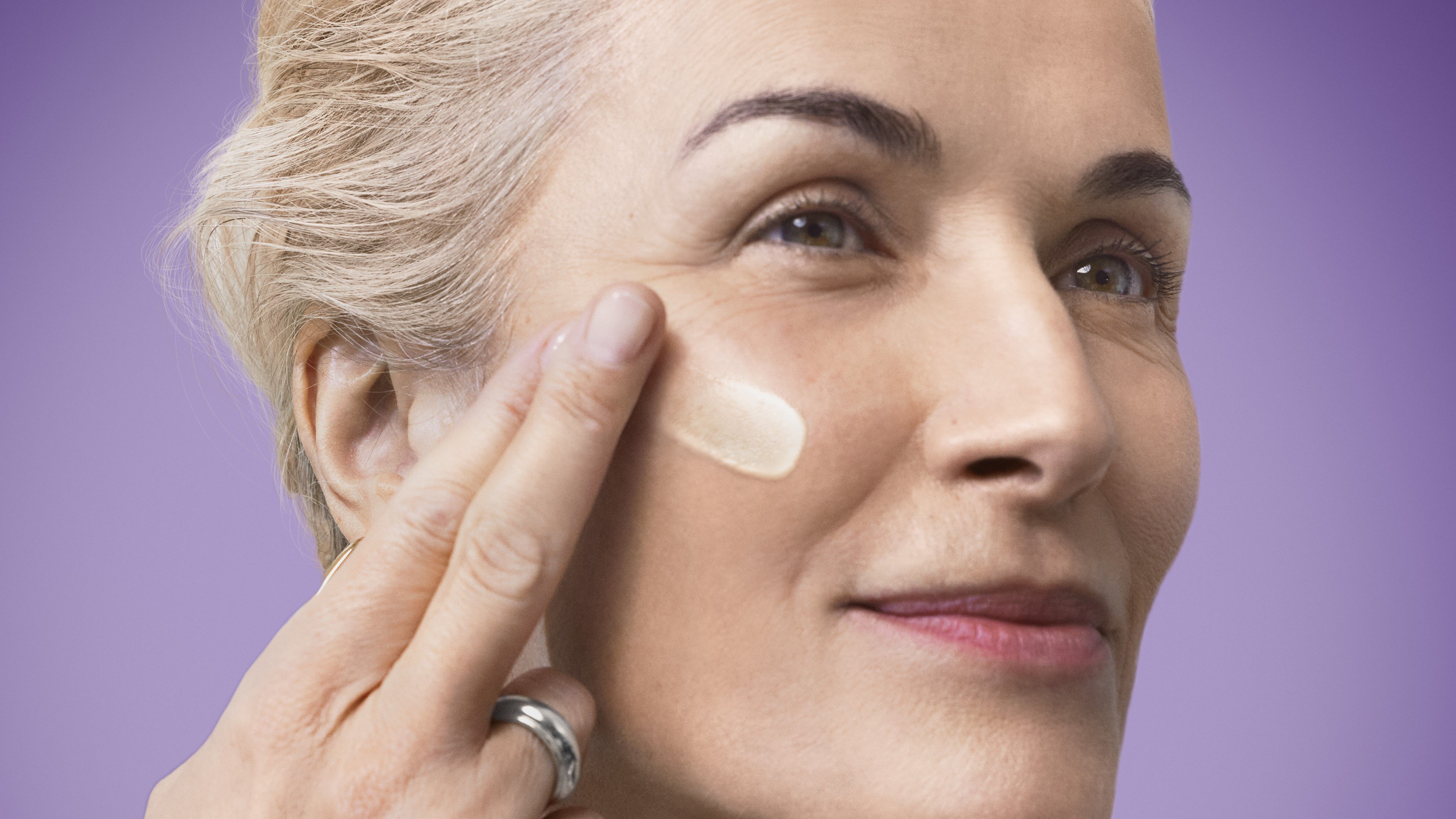 Consejo experto: como aplicar correctamente el serum facial | Lancome